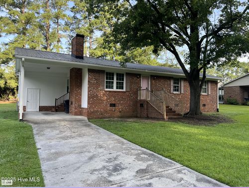 901 Jasper St, Clinton, NC, 28328-2313 | Card Image
