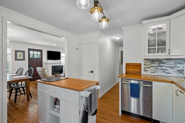115 S Broad St, House other with 4 bedrooms, 2 bathrooms and null parking in Pawcatuck CT | Image 21