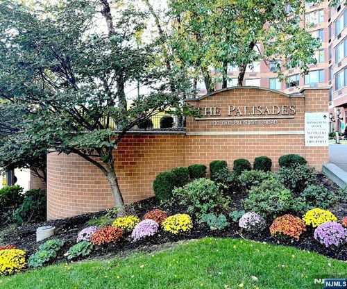 100 Old Palisade Rd, Fort Lee, NJ, 07024-7064 | Card Image