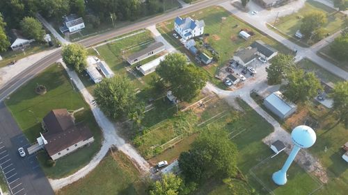 205 W Row St, JAMESTOWN, MO, 65046-1018 | Card Image