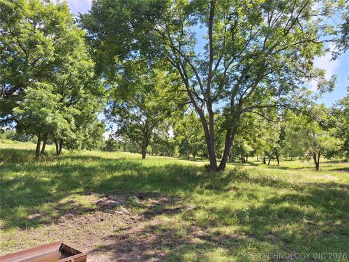 000 N Country Pl, Ada, OK, 74820 | Card Image