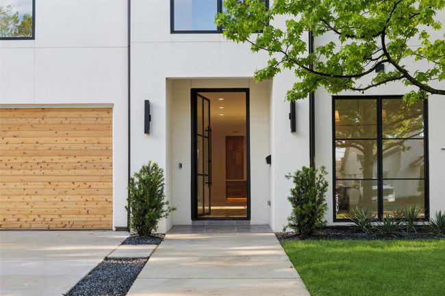 6458 Anita St, House other with 5 bedrooms, 5 bathrooms and null parking in Dallas TX | Image 4
