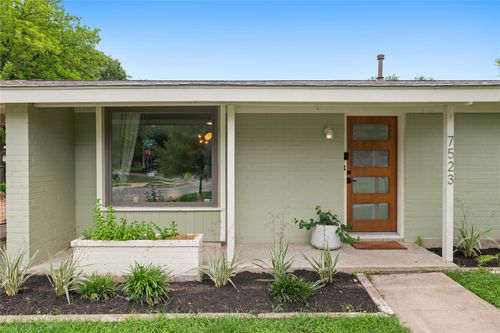 7523 Meadowview Ln, Austin, TX, 78752-1316 | Card Image