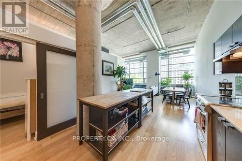414-637 Lake Shore Blvd W, Toronto, ON, M5V3J6 | Card Image