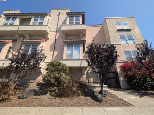 101b-425 28th St, Oakland, CA, 94609-3651 | Card Image