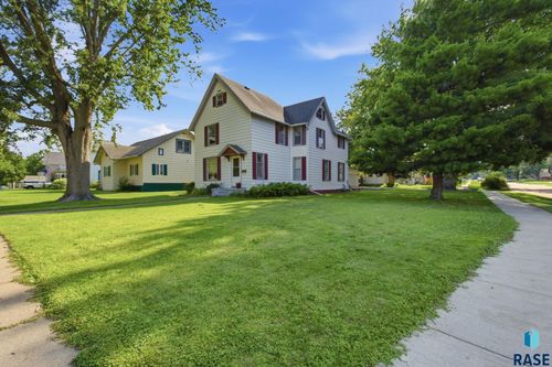 121 N Liberty Ave, Madison, SD, 57042-2706 | Card Image