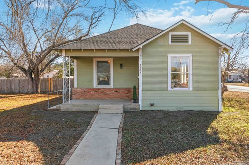 1409 21st St, Hondo, TX, 78861-2312 | Card Image