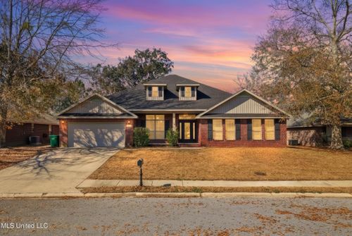 125 Brackish Pl, Ocean Springs, MS, 39564-3220 | Card Image