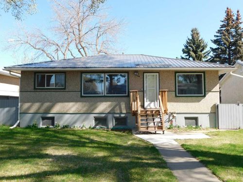 68 Spruce Avenue W, Brooks, AB, T1R0A2 | Card Image