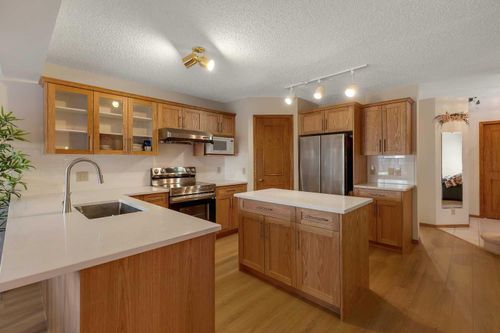 133 Riverview Pk Se, Calgary, AB, T2C4A1 | Card Image