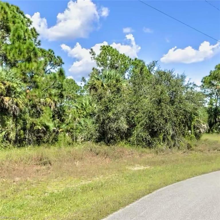 Land in LABELLE 4