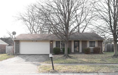 7773 Timbercrest Dr, Huber Heights, OH, 45424-1952 | Card Image