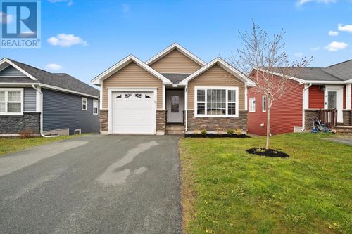 30 Simcoe Dr, Mount Pearl, NL, A1N4W2 | Card Image