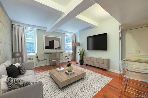 110-110-20 71st Ave, Forest Hills, NY, 11375 | Card Image