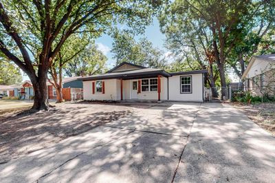 View of ranch-style home | Image 1