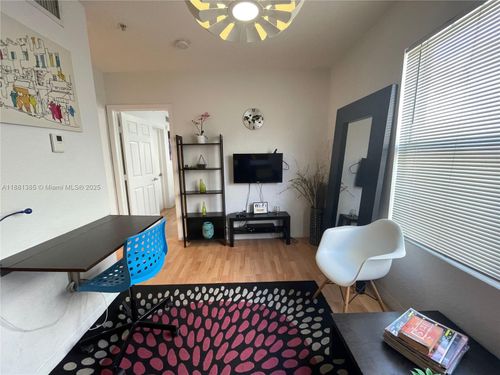 apt-207-7326 Collins Ave, Miami Beach, FL, 33141-7011 | Card Image