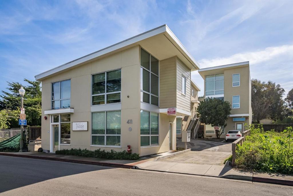 Commercial Lease in Pacifica 3