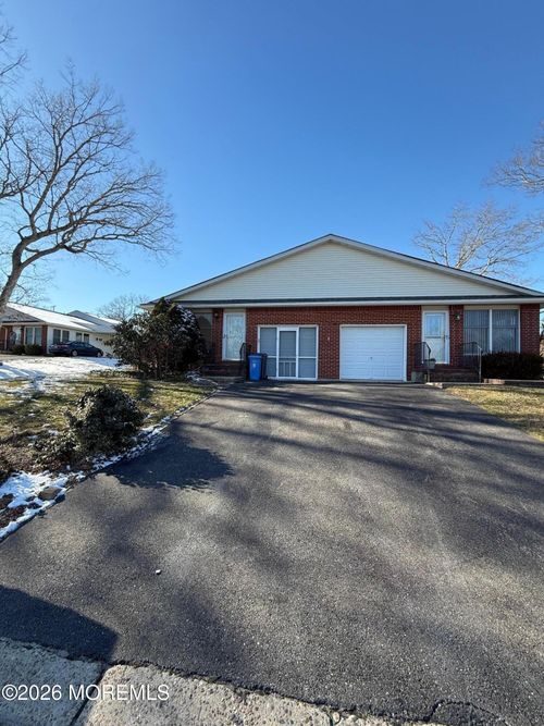 18 Magnolia Rd, Manahawkin, NJ, 08050-4925 | Card Image