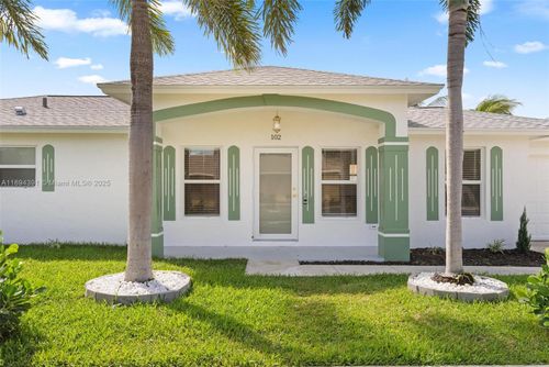 102 Sw 13th Ave, Delray Beach, FL, 33444-1540 | Card Image