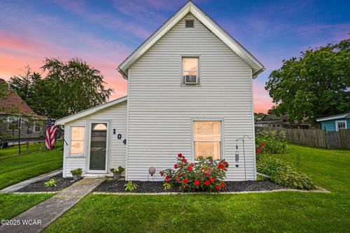 104 W Railroad St, Middle Point, OH, 45863-9015 | Card Image