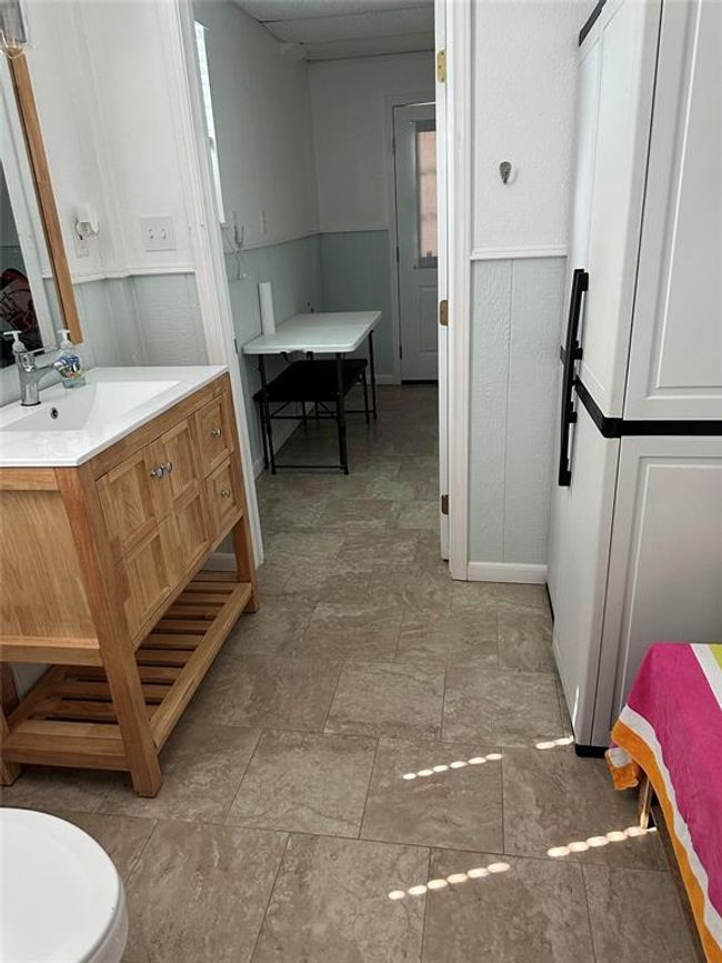 Entrance to efficiency frm bathroom (thru garage) | Image 28