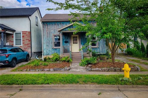 16 Welland St S, Thorold, ON, L2V2B4 | Card Image
