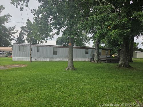 305 E Madison St, Scottsburg, IN, 47170-1951 | Card Image