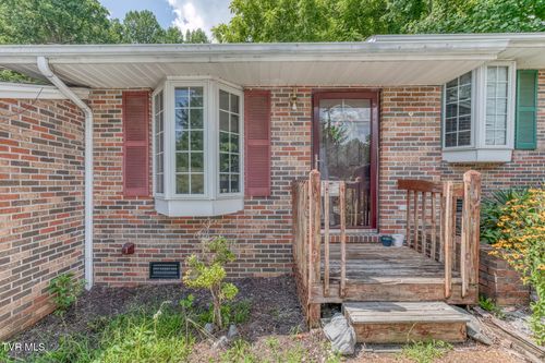 3-229 Taylor Ave, Elizabethton, TN, 37643-8020 | Card Image