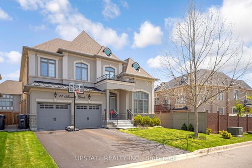 17 Annual Cir, Brampton, ON, L6X2M2 | Card Image