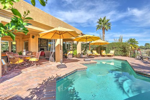 8340 N Lee Trevino Dr, Tucson, AZ, 85742-8828 | Card Image