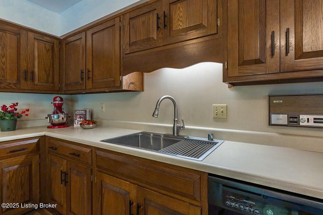 1824 Knollwood Rd, House other with 4 bedrooms, 3 bathrooms and null parking in Louisville KY | Image 19