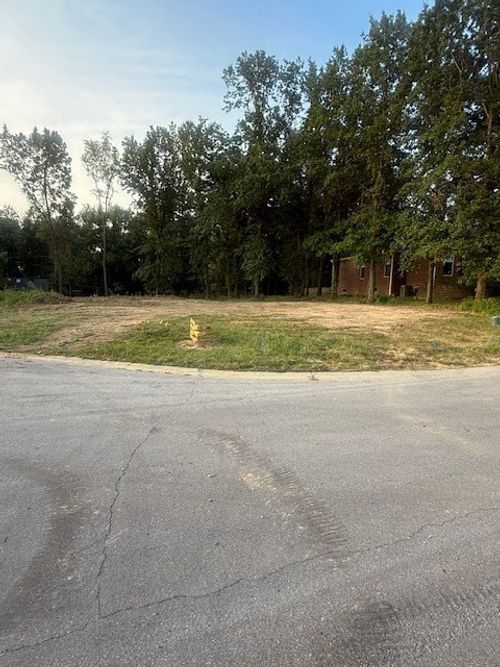 420 Bayside Dr, Danville, IL, 61832-1000 | Card Image