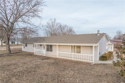 48 Century Parkway, Neodesha, KS, 66757 | Card Image