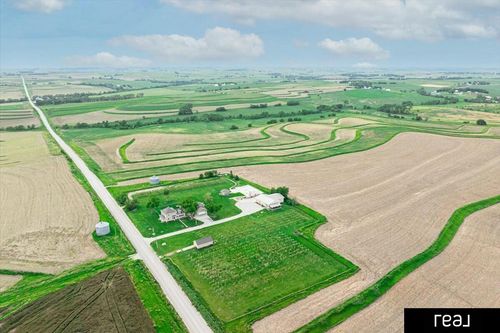 31506 Pioneer Trl, Treynor, IA, 51575-7156 | Card Image