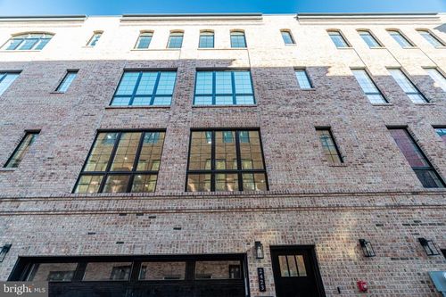 2423 Innovator Way, PHILADELPHIA, PA, 19146-2281 | Card Image