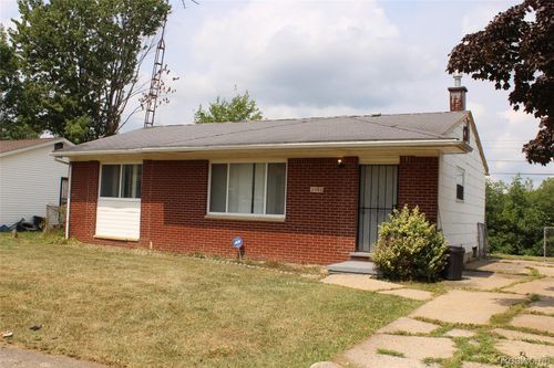 2080 Flamingo Dr, Mount Morris, MI, 48458-2608 | Card Image