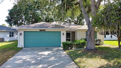 32805 Oak Park Drive, House other with 3 bedrooms, 2 bathrooms and null parking in Leesburg FL | Image 1