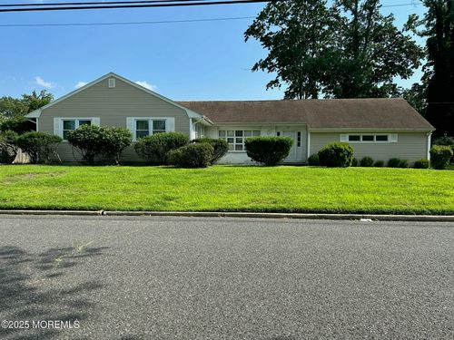 43 Dwight Dr, OCEAN, NJ, 07712-3624 | Card Image