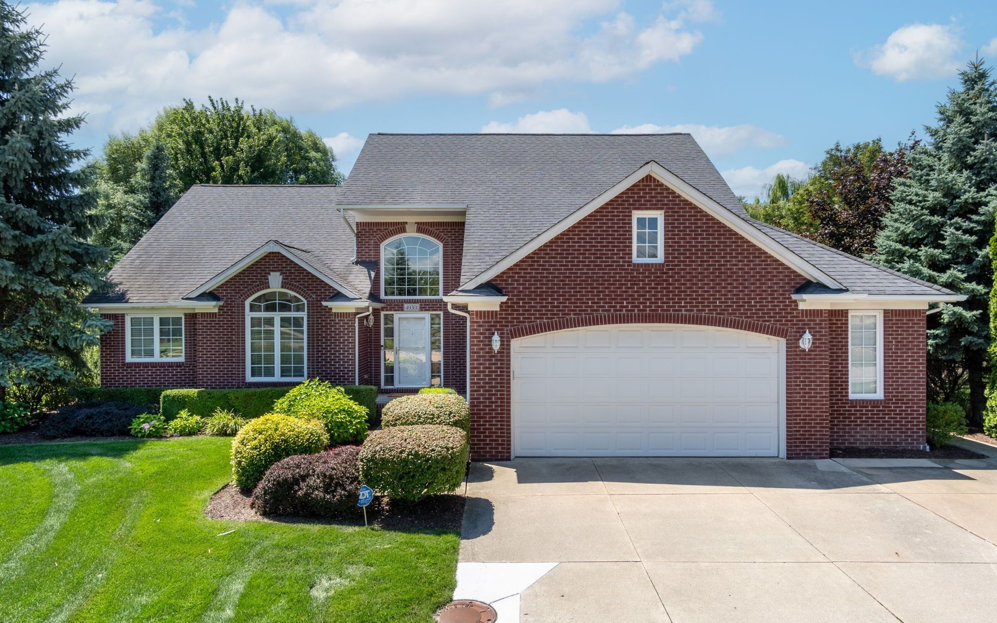 Clinton Terrace Dr, Macomb, MI 48044