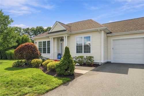 95-170 Providence Pike, North Smithfield, RI, 02896-8086 | Card Image