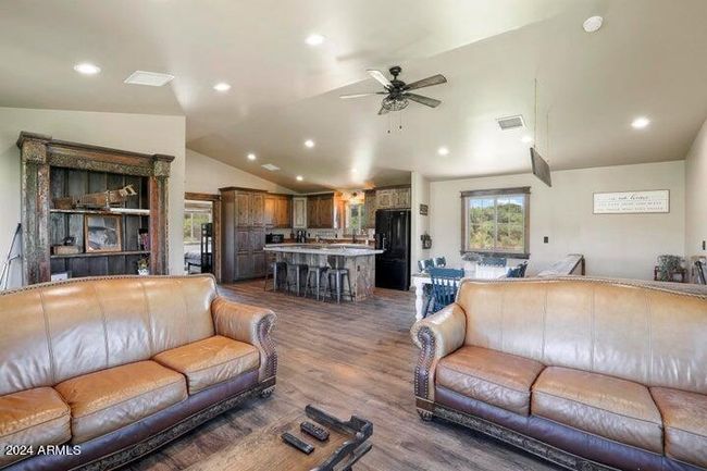 422 N Rodeo Drive, House other with 2 bedrooms, 0 bathrooms and null parking in Tonto Basin AZ | Image 13