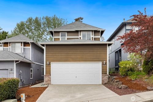 2428 Ne 13th St, Renton, WA, 98056-2796 | Card Image