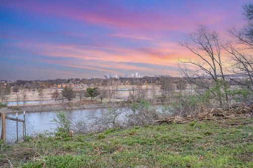 1712B River Dr, Nashville, TN, 37218 | Card Image