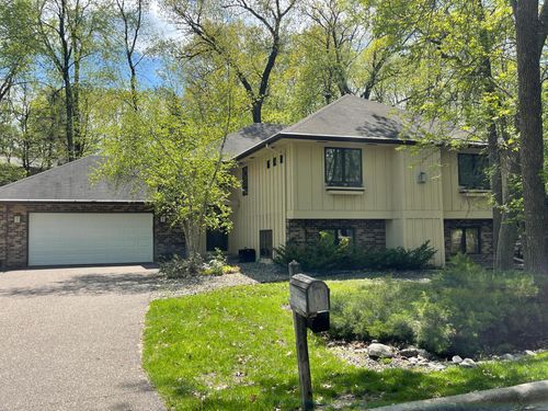 13701 Wood Ln, Minnetonka, MN, 55305-1731 | Card Image