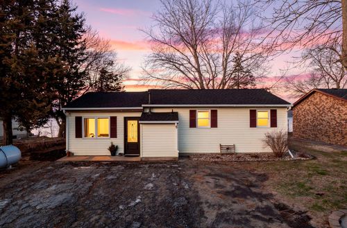 49097 Sportsmans Ln, Waterville, MN, 56096-4128 | Card Image