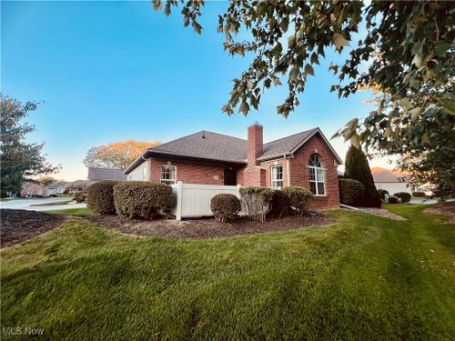 4281 Hunters Chase Ln, Wooster, OH, 44691-7300 | Card Image