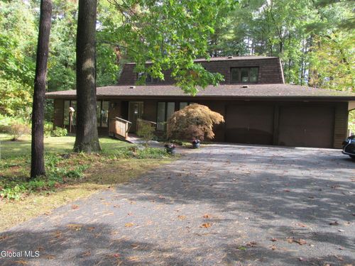 5 Stonegate Rd, Ballston Lake, NY, 12019-9301 | Card Image