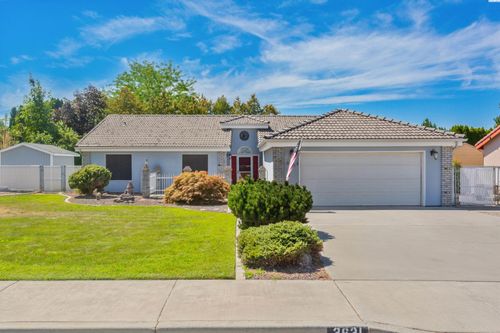 2621 Royal Palm Ave, West Richland, WA, 99353-7755 | Card Image