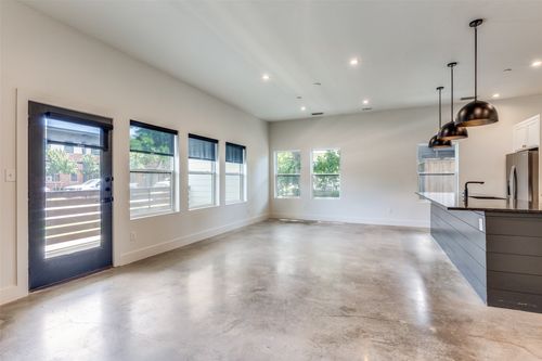 apt-102-1322 Lipscomb St, Fort Worth, TX, 76104-4883 | Card Image