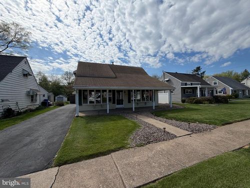 704 El Hatco Dr, TEMPLE, PA, 19560-1112 | Card Image